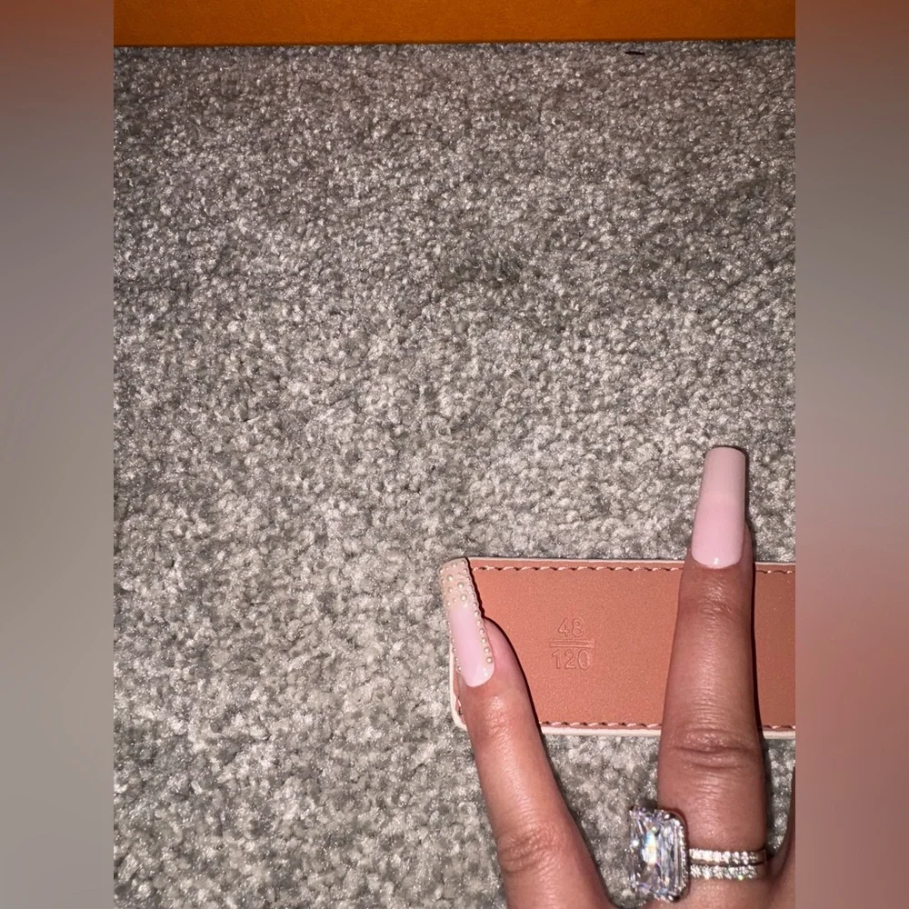 Louis Vuitton Damier Cream/Grey Initiales LV Gold 40mm Belt - Picture 10 of 14